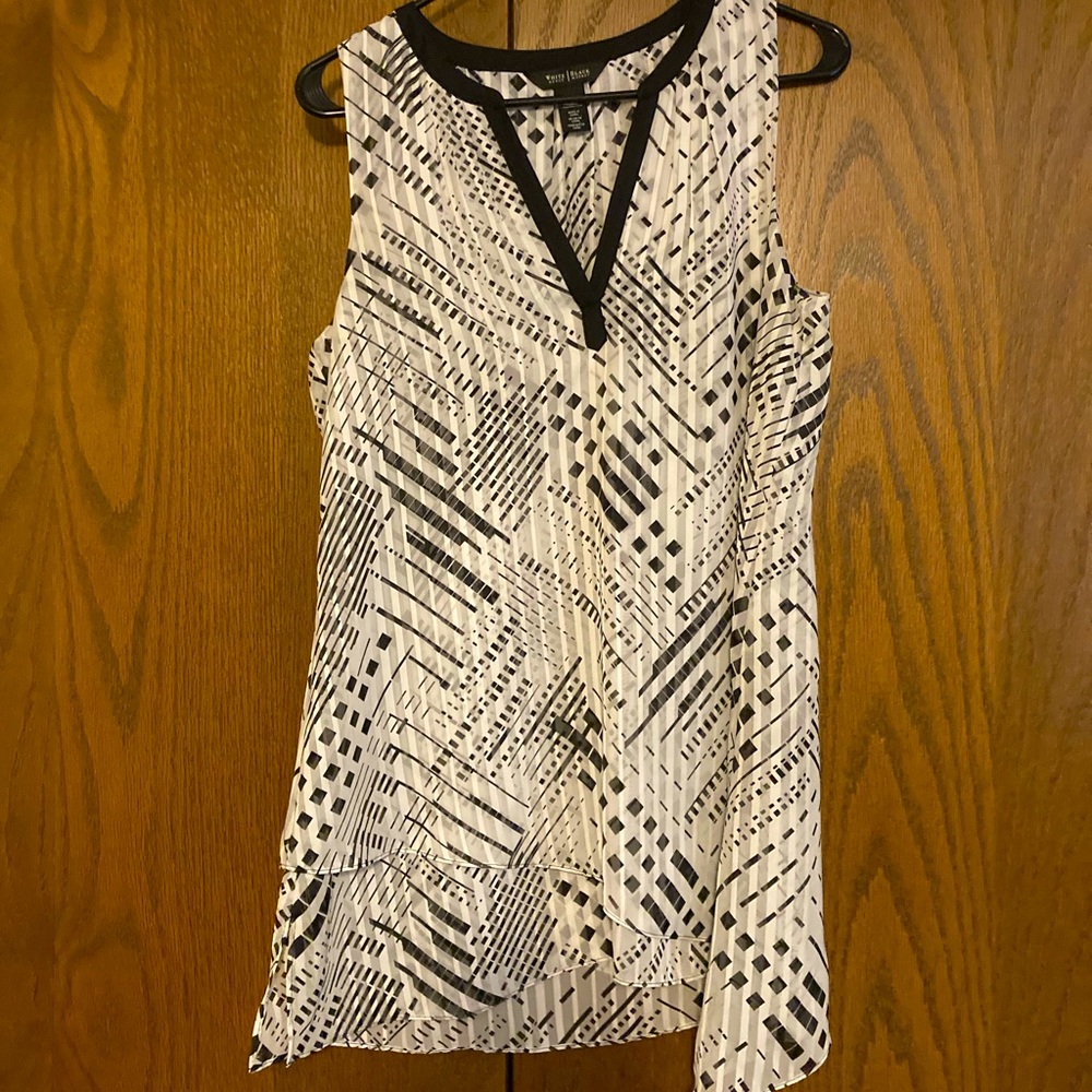 White House black market, geometric sleeveless top